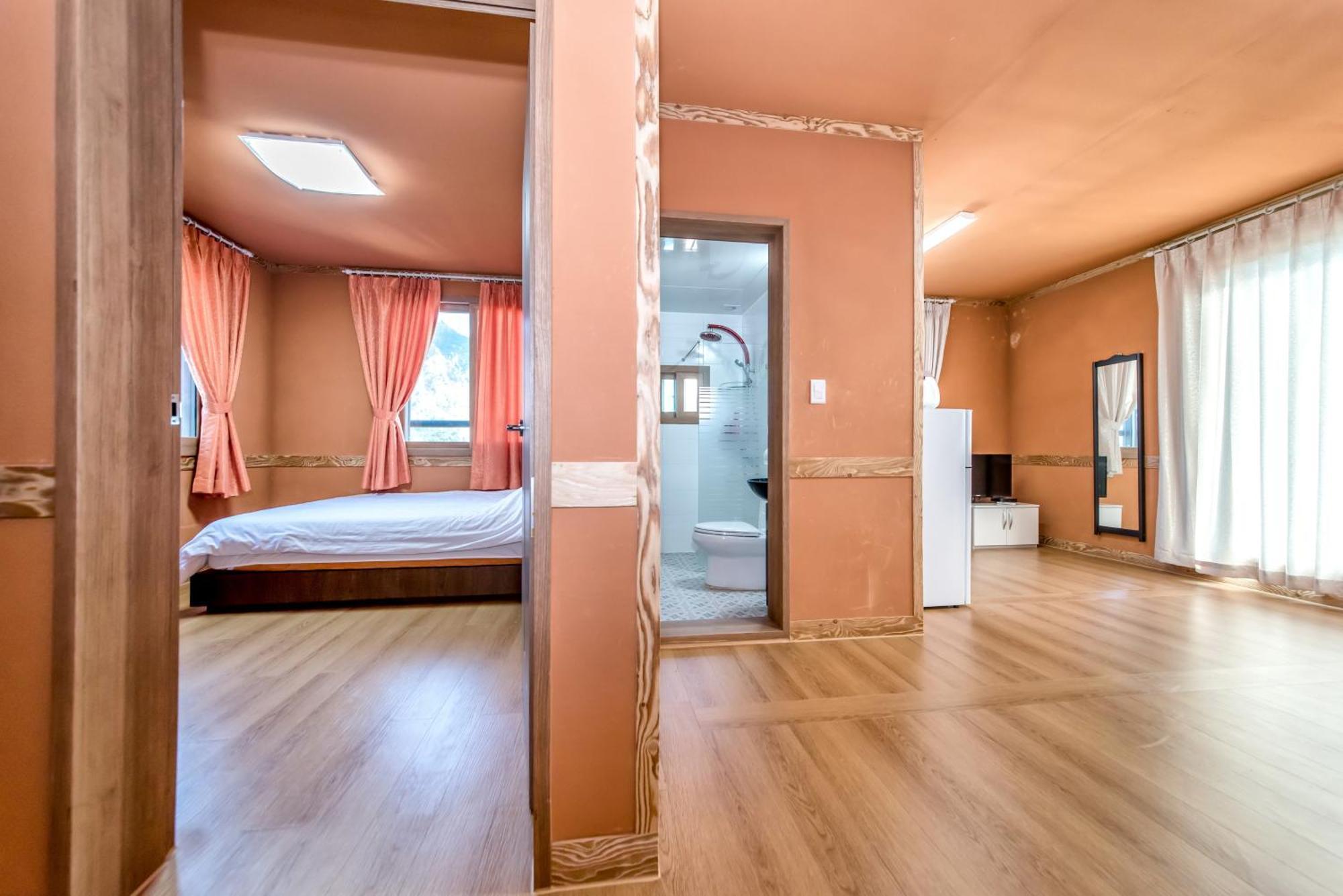 Lohas Pension Согвипхо Экстерьер фото